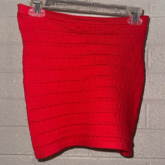 ANGIE Ruby Tube Top - Picture 2 of 4